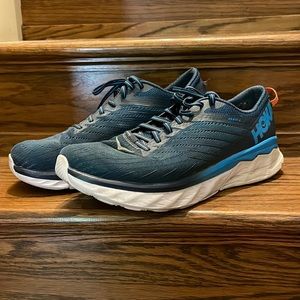 Hoka Mens Arahi 4
